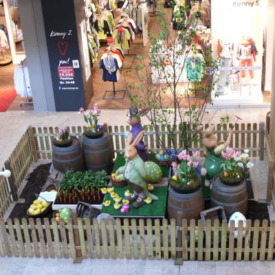 Kunstpflanzen ShoppingCenter RheinBergGalerie Ostern
